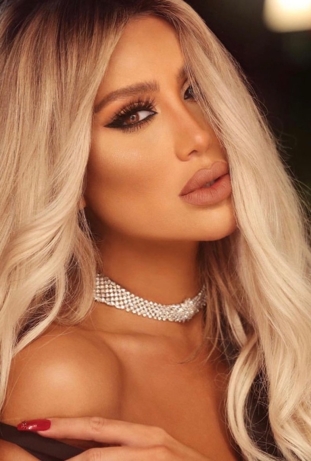 جربي أسلوب مايا الجديد في إطلالتك القادمة