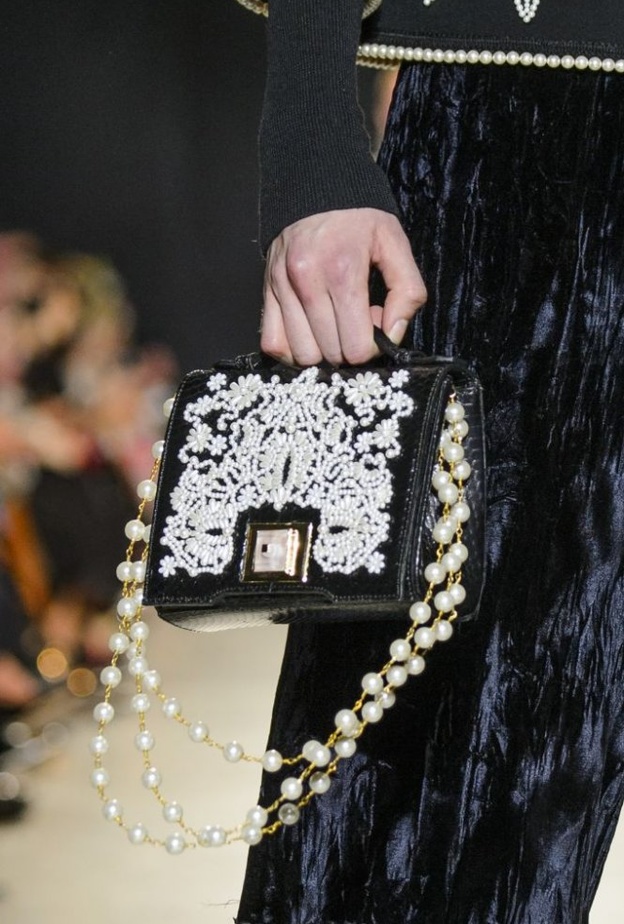 شنط صغيرة للسهرات