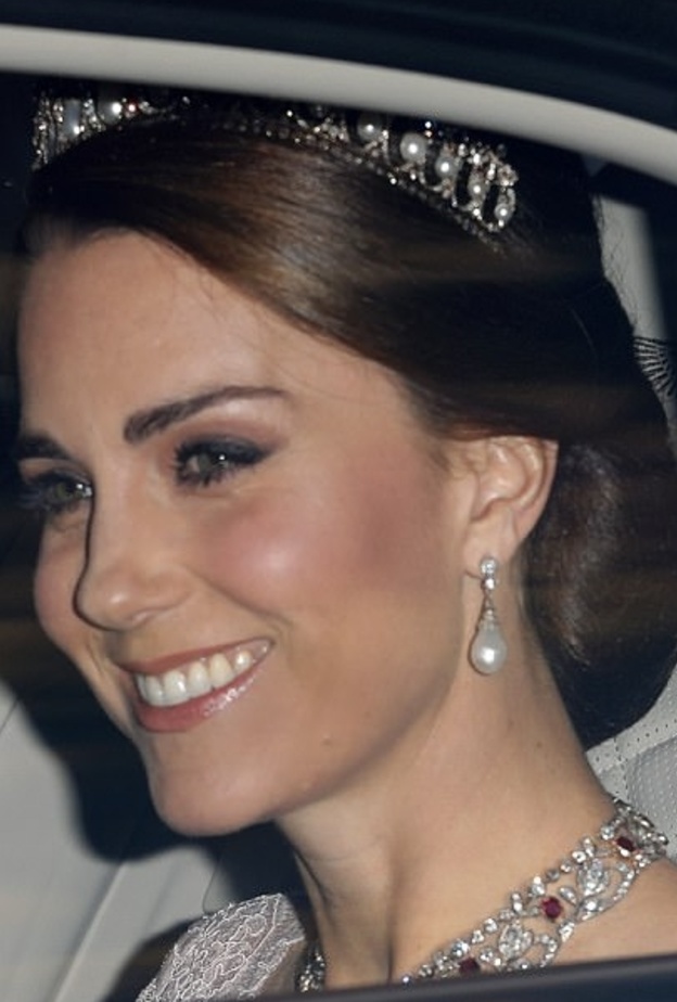 ميغان ماركل قد ترتدي تاج كارتييه في حفل زفافها على الأمير هاري