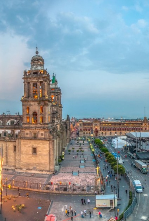 مدينة مكسيكو أو مكسيكو سيتي هي واحدة من أهم وأشهر مدن المكسيك