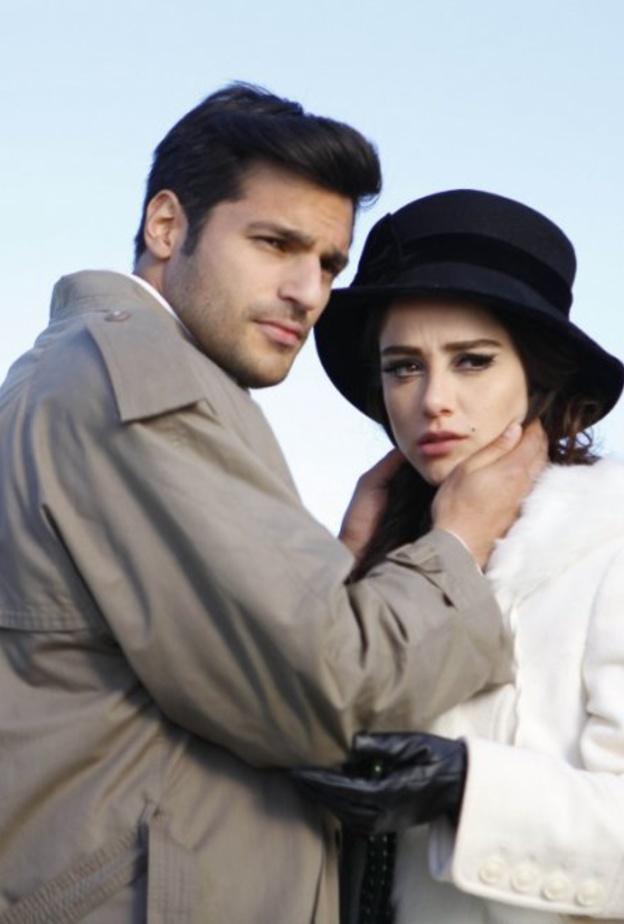 أوزجي جوريل  وحبيبها