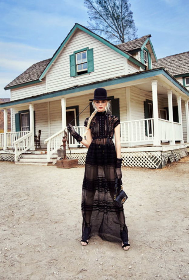 حملة Elisabetta Franchi الاعلانية