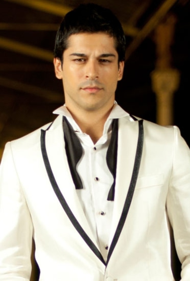  بوراك أوزجفيت