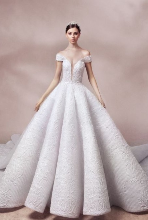 اجمل فستان زفاف للمُصمّم نجا سعادة