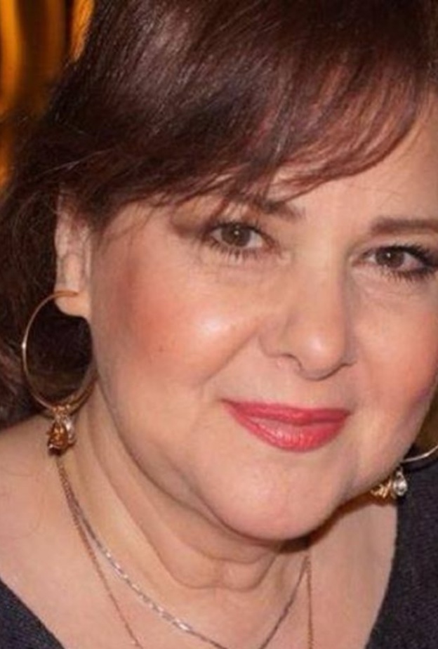 دلال عبد العزيز