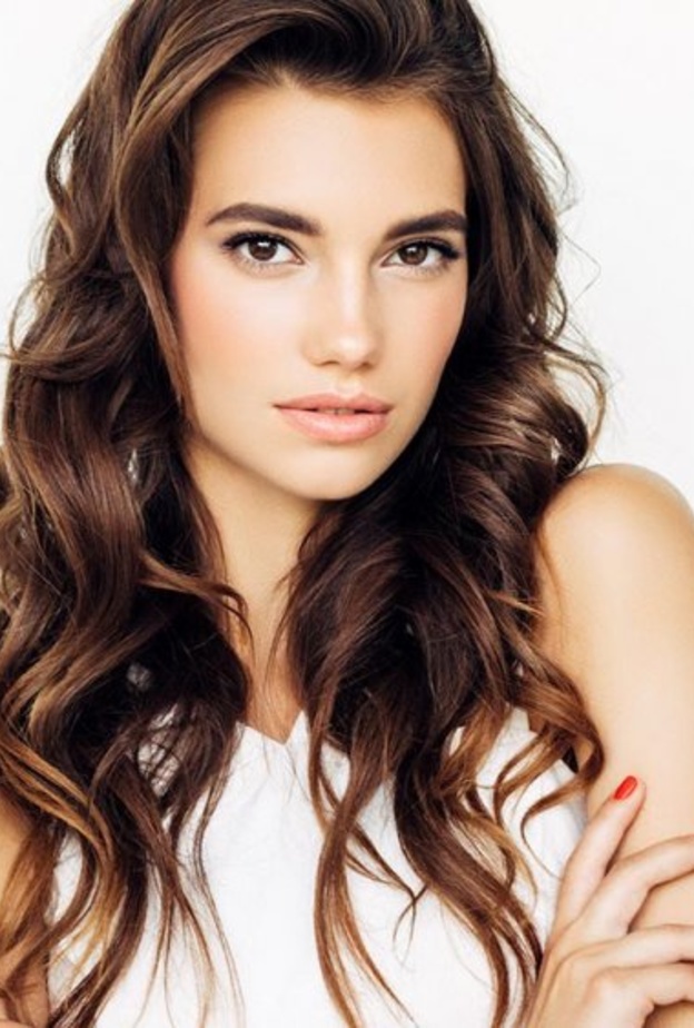 تساعد الكيوي في ترطيب الشعر وعلاج جفافه