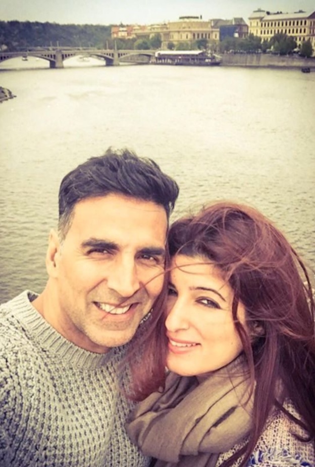 النجم الهندي أكشاي كومار يخاف من زوجته