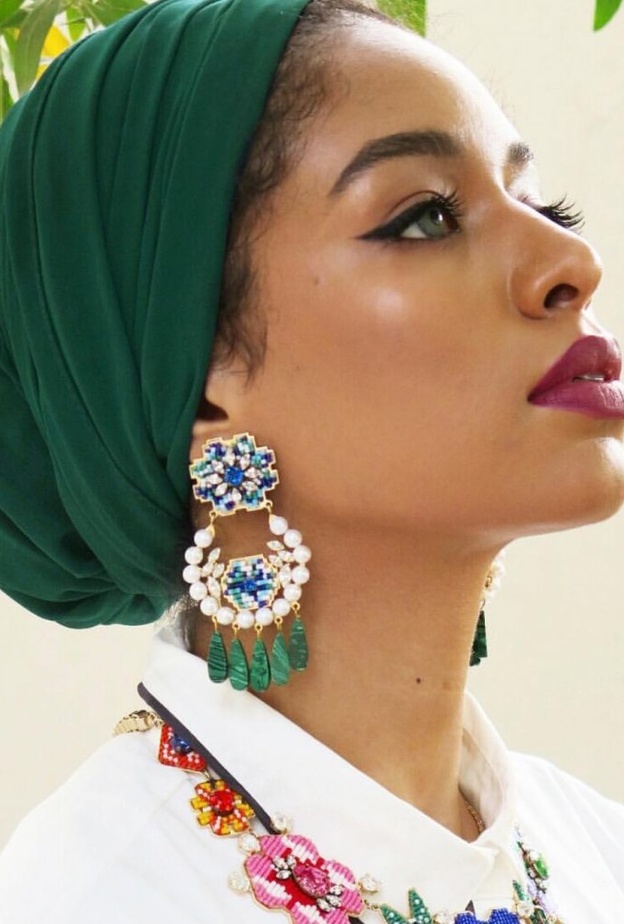 الوان جميلة لتنسيقات الاقراط.