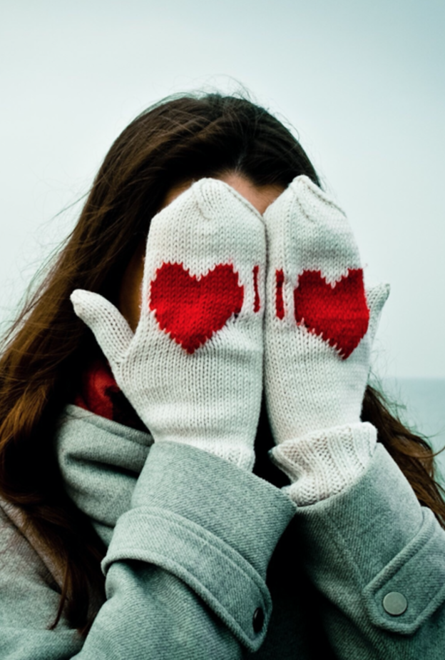 في الحب تحتاج امرأة برج الدلو إلى مساحة من الحرية