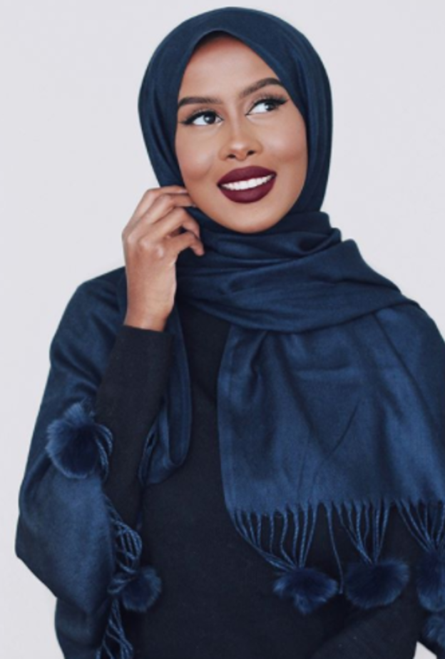 من أجمل الألوان لأصحاب البشرة السمراء