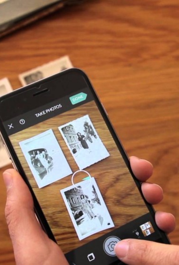 يتميز التطبيق بقدرته على تحويل أكثر من صورة في مرّة واحدة