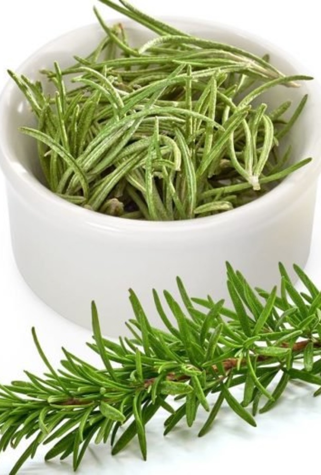 فوائد اكليل الجبل على الصحة