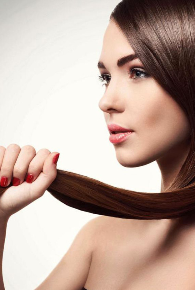 يزيد الكاكاو من كثافة الشعر لأنه يحفز نمو الشعر الجديد ويكافح تساقطه