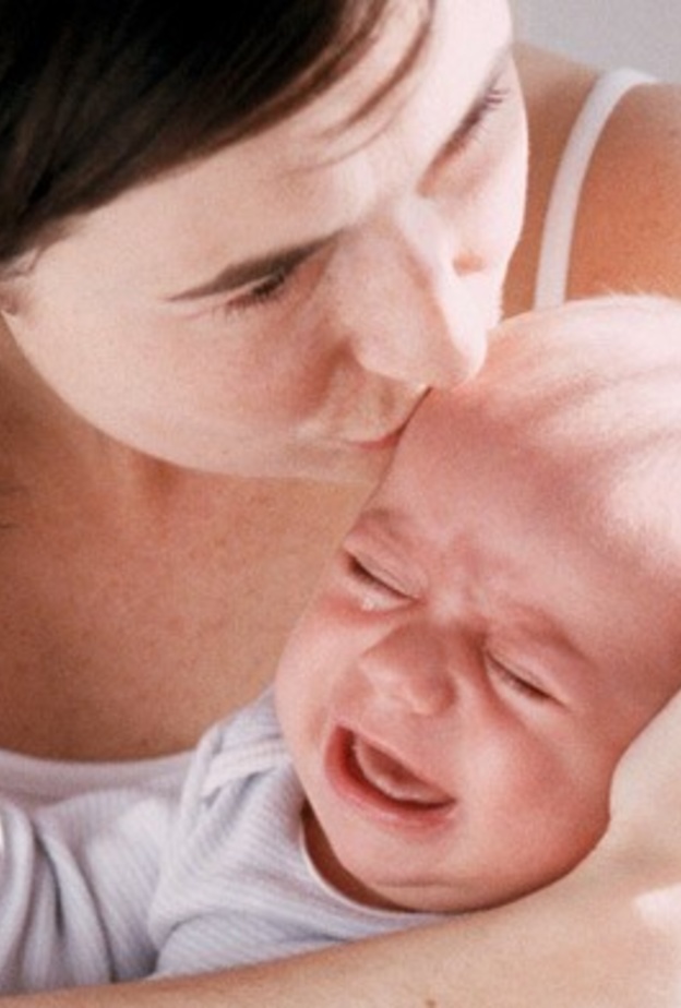 طرق علاج المغص عند الطفل الرضيع