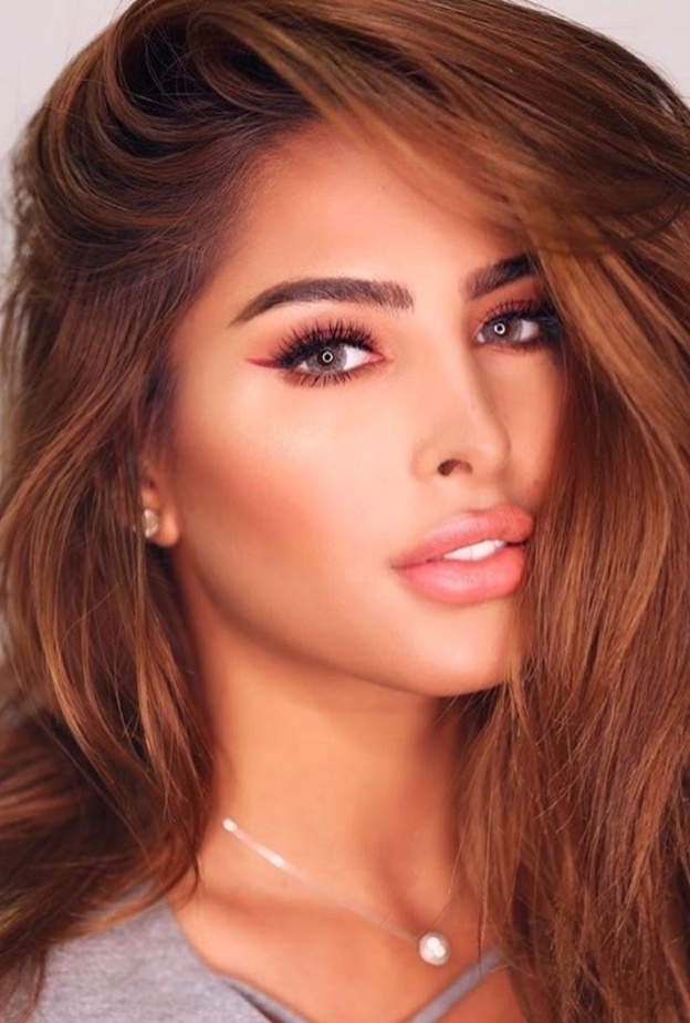 مكياج ناعم بدرجات الوردي من اختيار فوز