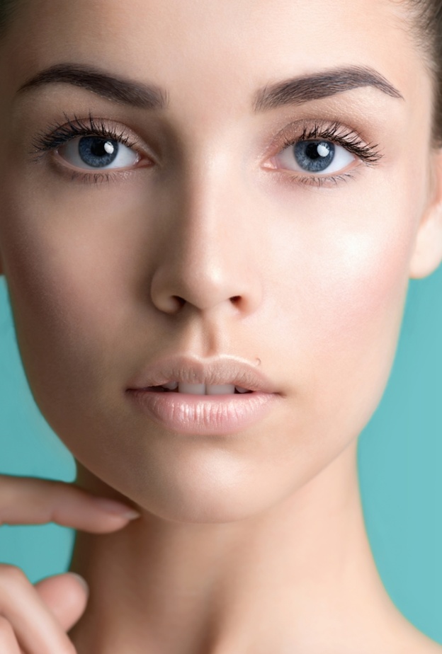 يمكنك وضع زيت اللوز بعلبة مسكارا فارغة