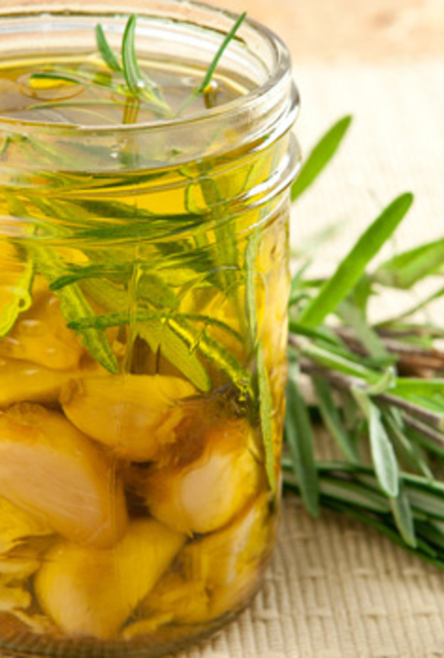 فوائد زيت الثوم الهامة