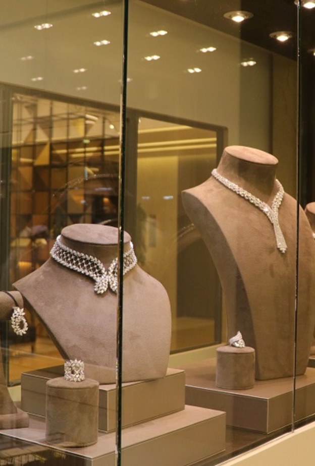 مجوهرات جميل في بيروت 