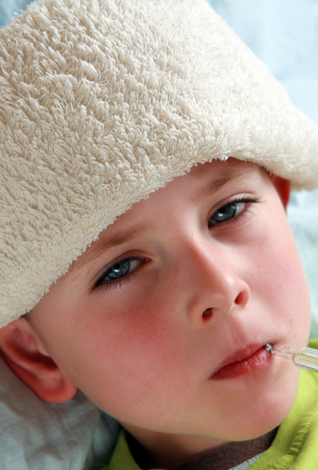 طبيب مختص يؤكد ارتفاع حرارة الاطفال صديق وليس عدو