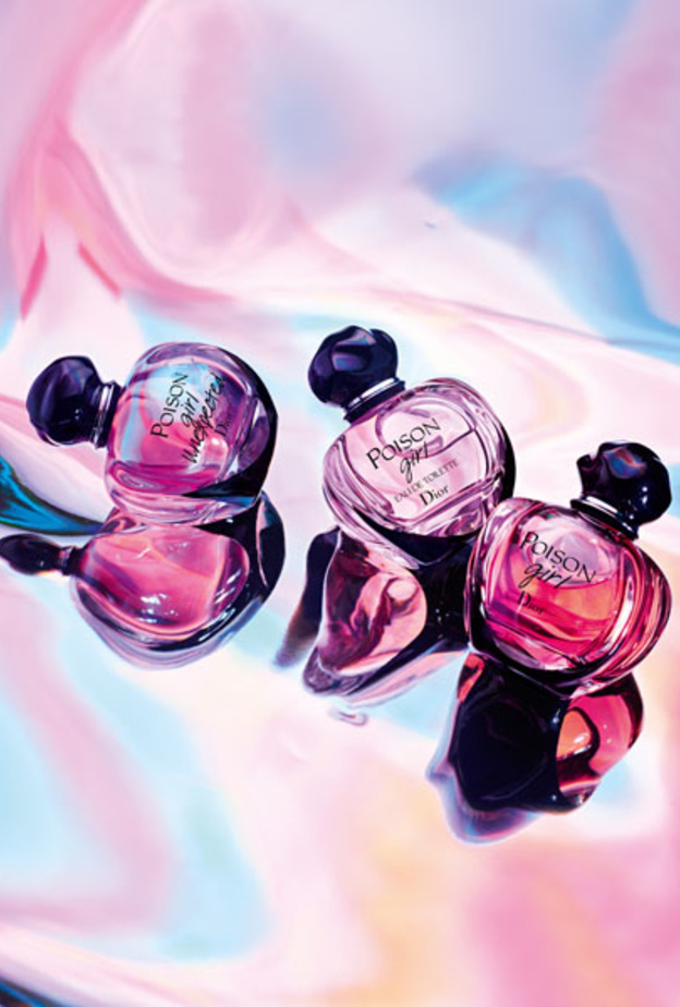 يتمّ استخدام Poison Girl Unexpected Roller-Pearl لوضع اللمسات المصحّحة أو عند السفر