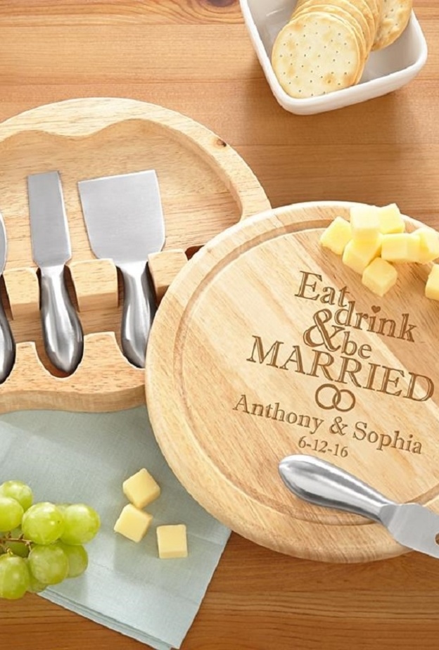 من افكار علب الماكياج المخصصة كهدايا للعروس