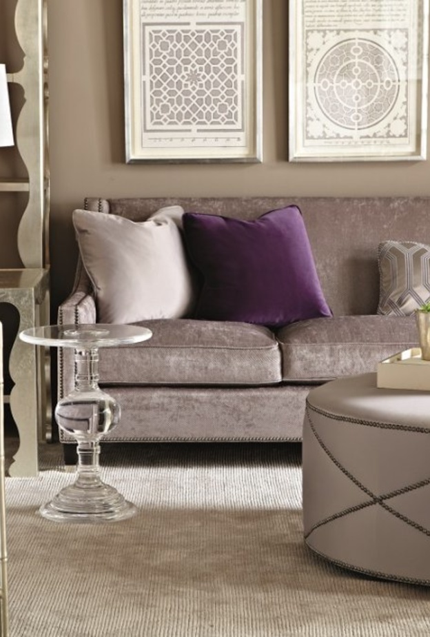 اللون العام حسب معهد بانتون هو اللون البنفسجي