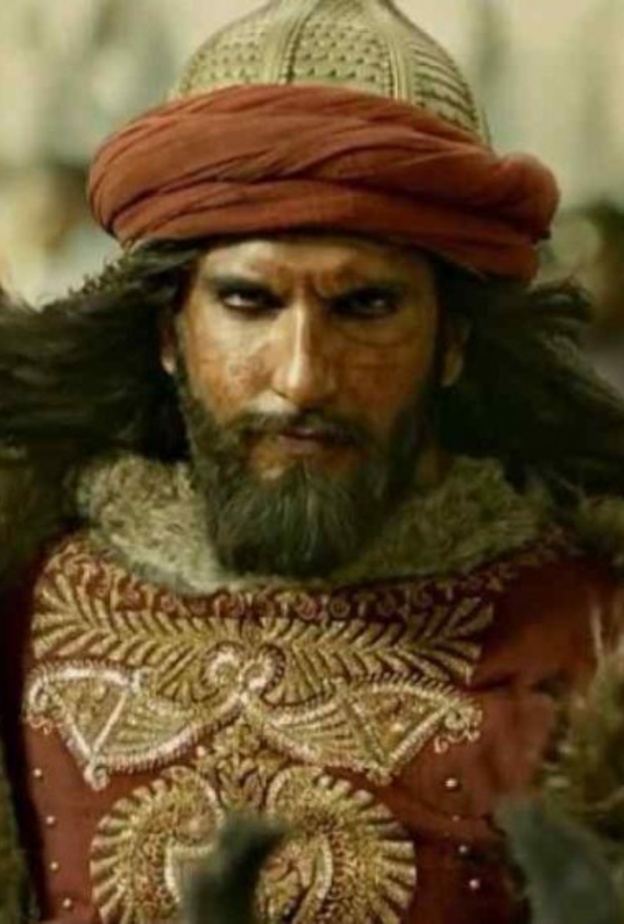 رانفير سينغ منشغل حاليا في العمل في فيلمه الجديد Gully Boy 