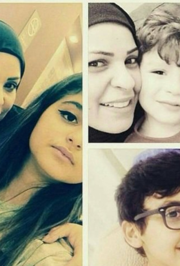 منى السابر مع أبناءها