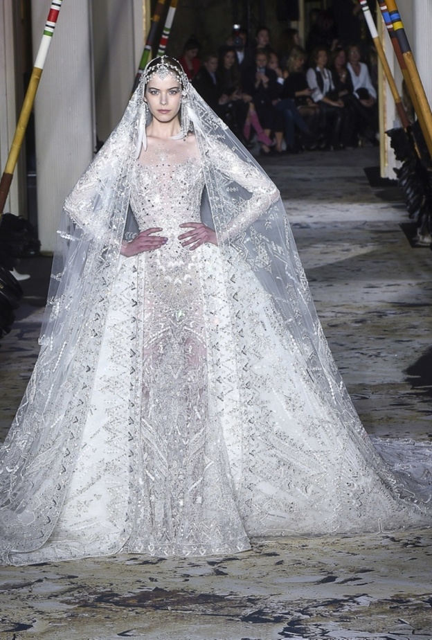 فستان زفاف فخم و ملكي من مجموعة زياد نكد للهوت كوتور لربيع و صيف 2018