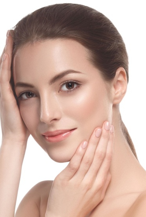 زيت الزيتون يعمل على محاربة شيخوخة البشرة