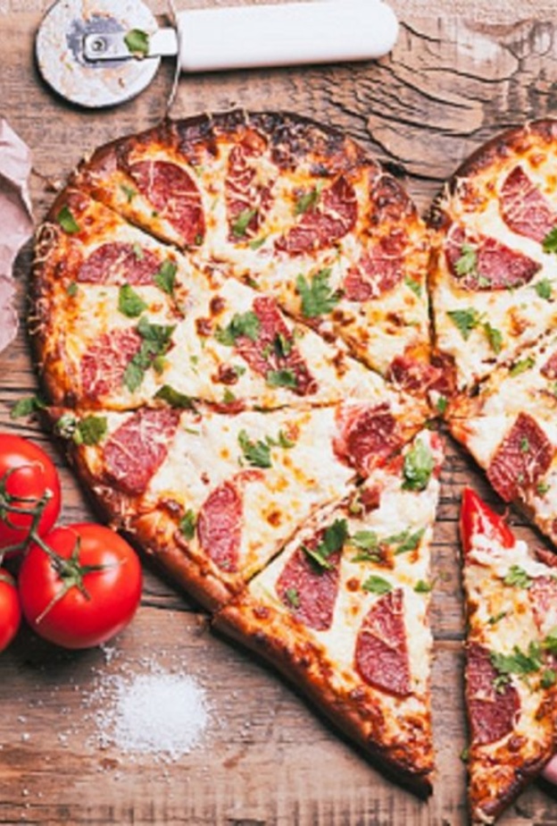 بيتزا على شكل قلب من Zpizza