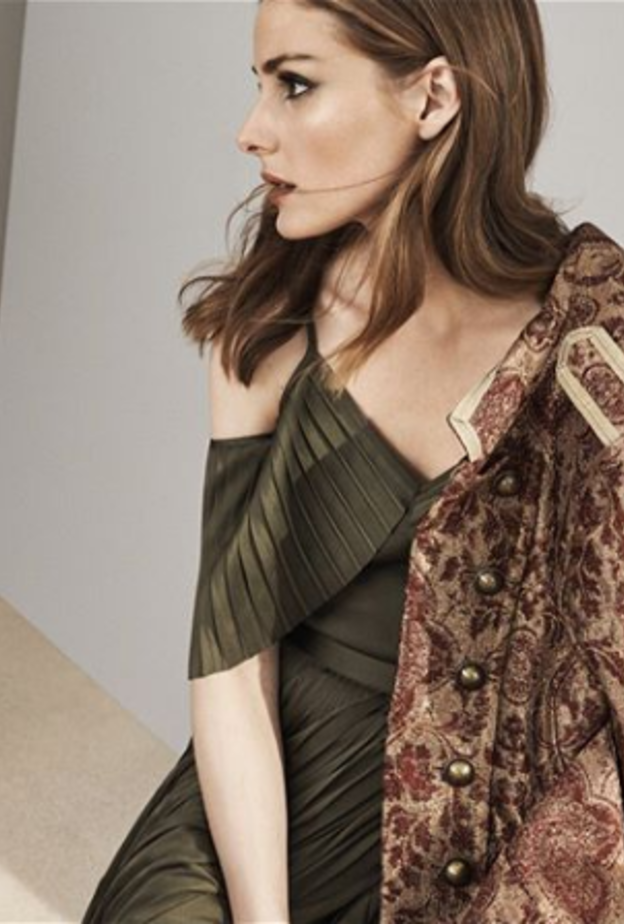 لا تخاف اوليفيا من اعتماد الملابس المزخرفة