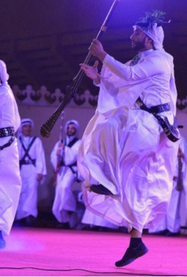 جانب من العروض الشعبية السعودية في حفل الافتتاح 