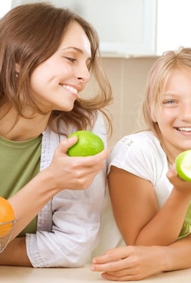 يحتاج المراهقون لتغذية خاصة لتعزيز صحتهم واجسامهم