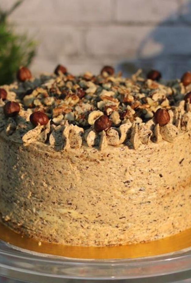 كيكة البندق الروسية من اطباق الشيف حصة