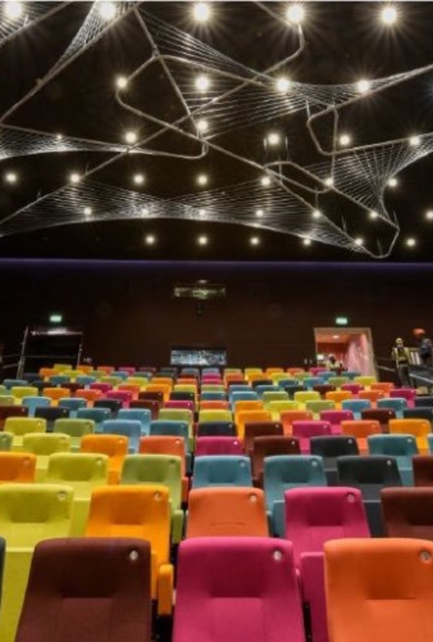  اثراء تعرض افلام سينمائية عالمية