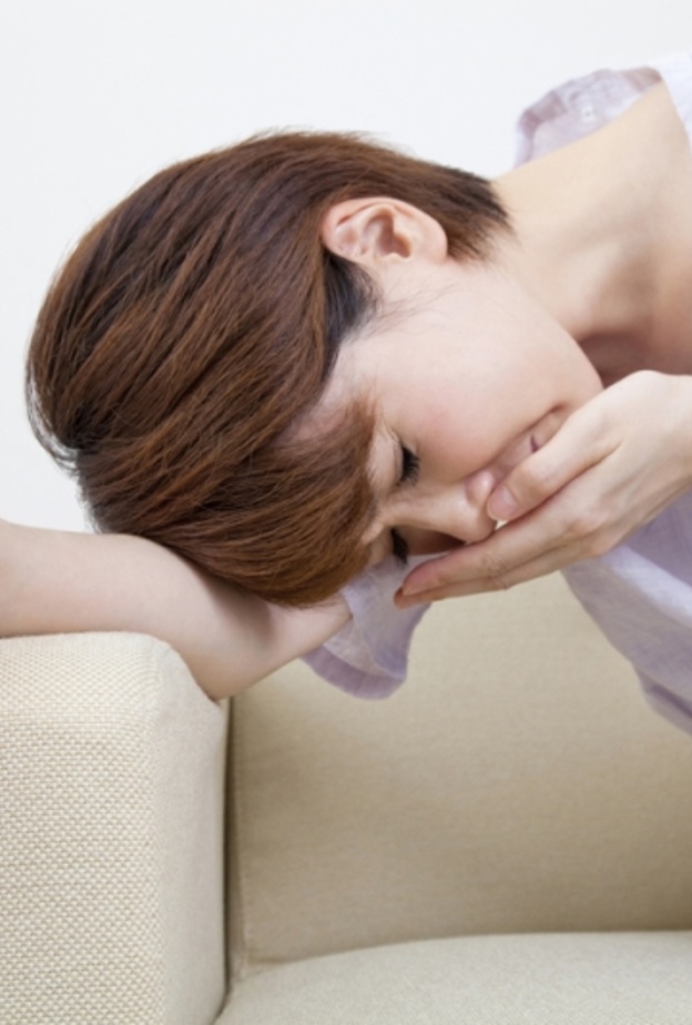 الغثيان والتقيؤ من اعراض عسر الهضم المزمن