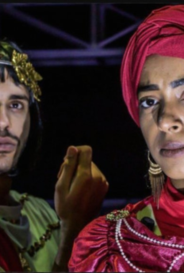 نجاة مفتاح بطلة مسرحية حياة الإمبراطور