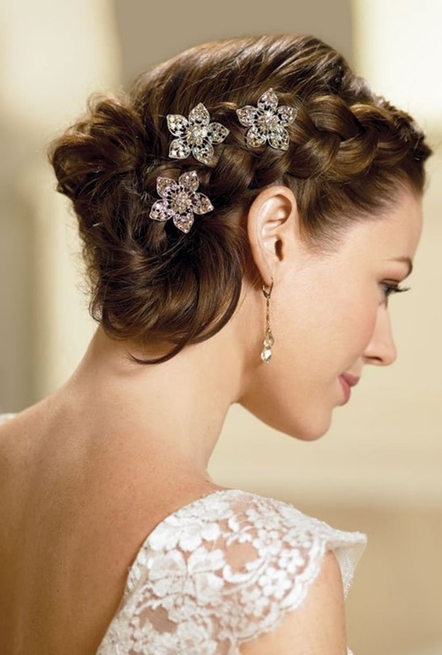 تسريحات عرائس للشعر متوسط الطول