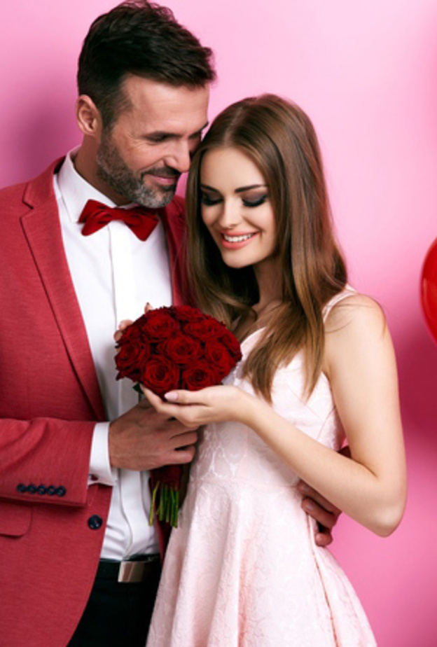 افكار رومانسية لاول عيد حب بعد الزواج