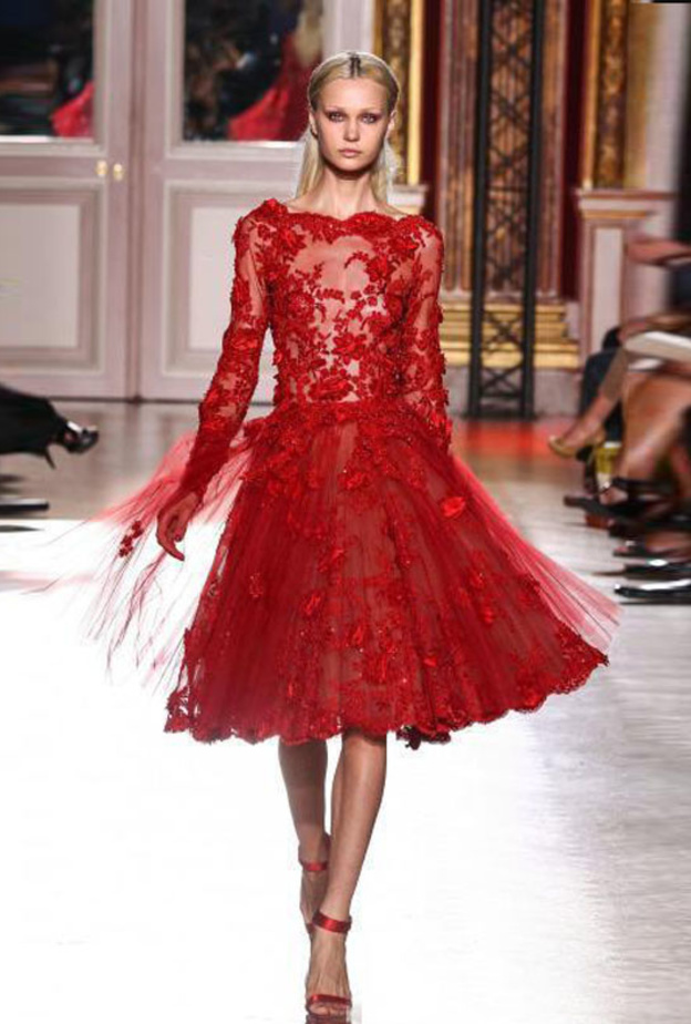 فساتين خطوبة باللون الاحمر.