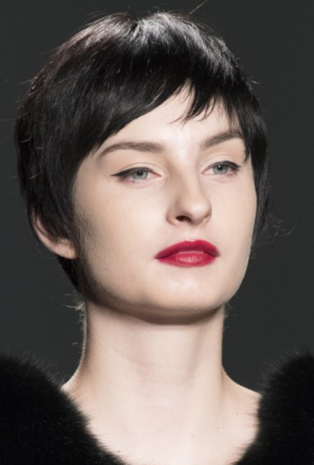 رسمات الآيلاينر الرفيعة لشتاء 2018