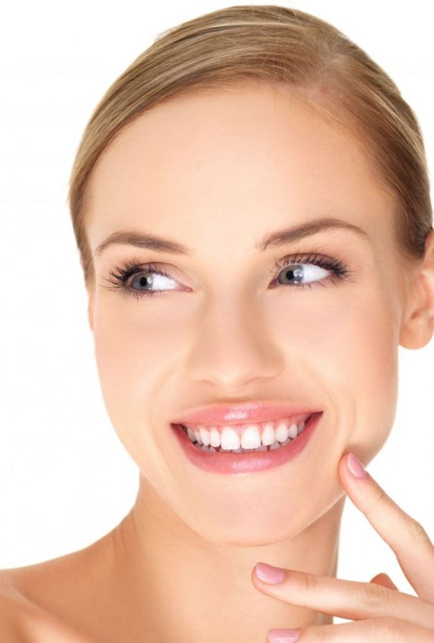 جربي هذه الماسكات البسيطة لتفتيح أسنانك