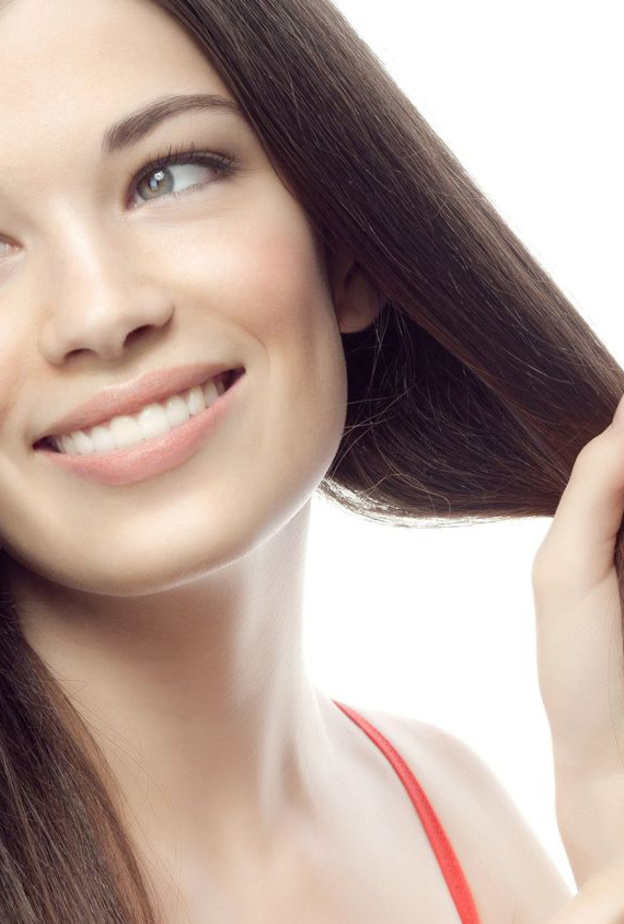 عالجي جفاف وتلف شعرك باستخدام البيض وعصير الخيار