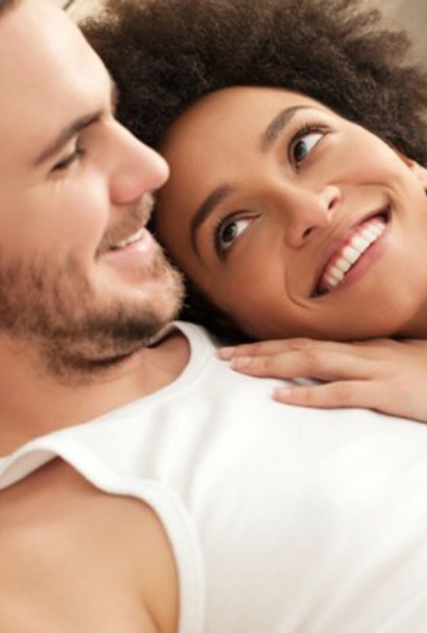 فوائد ممارسة العلاقة الحميمة قبل النوم مباشرة