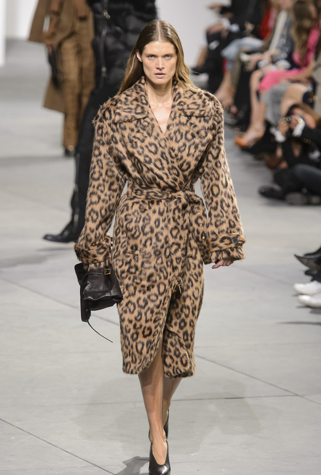 اختاري أجمل معاطف جلد النمر 2018