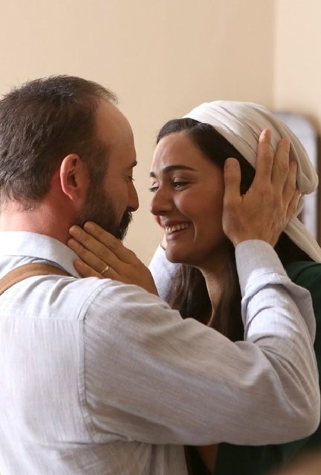 برجوزار كوريل وزوجها