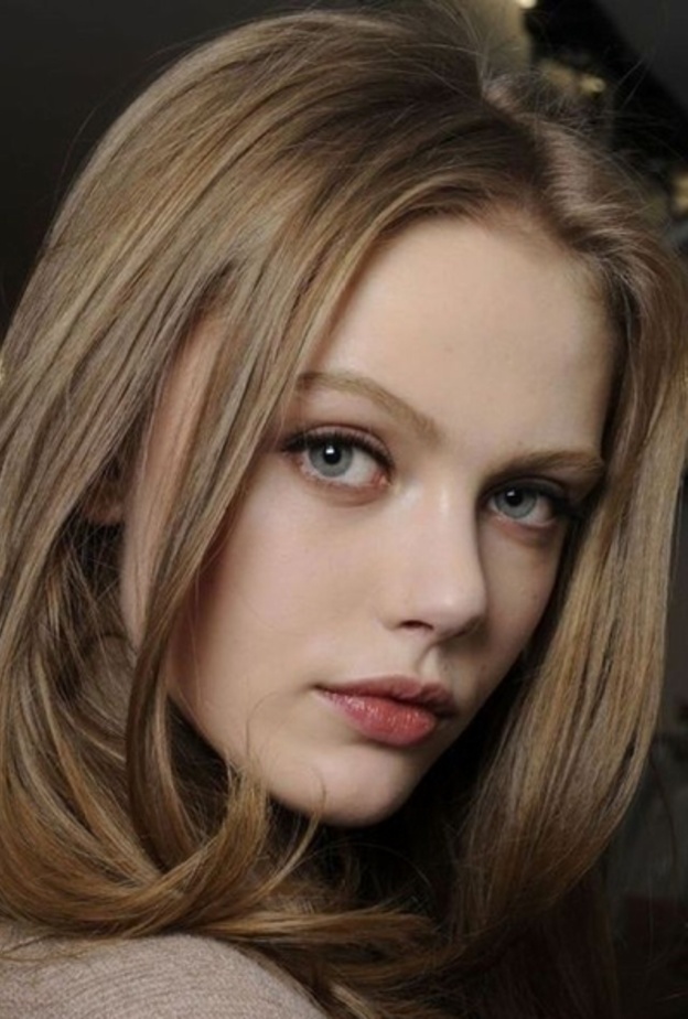 جربي الخلطات الطبيعية لتفتيح شعرك