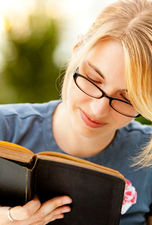  القراءة من أفضل الطرق لتنشيط خلايا المخ