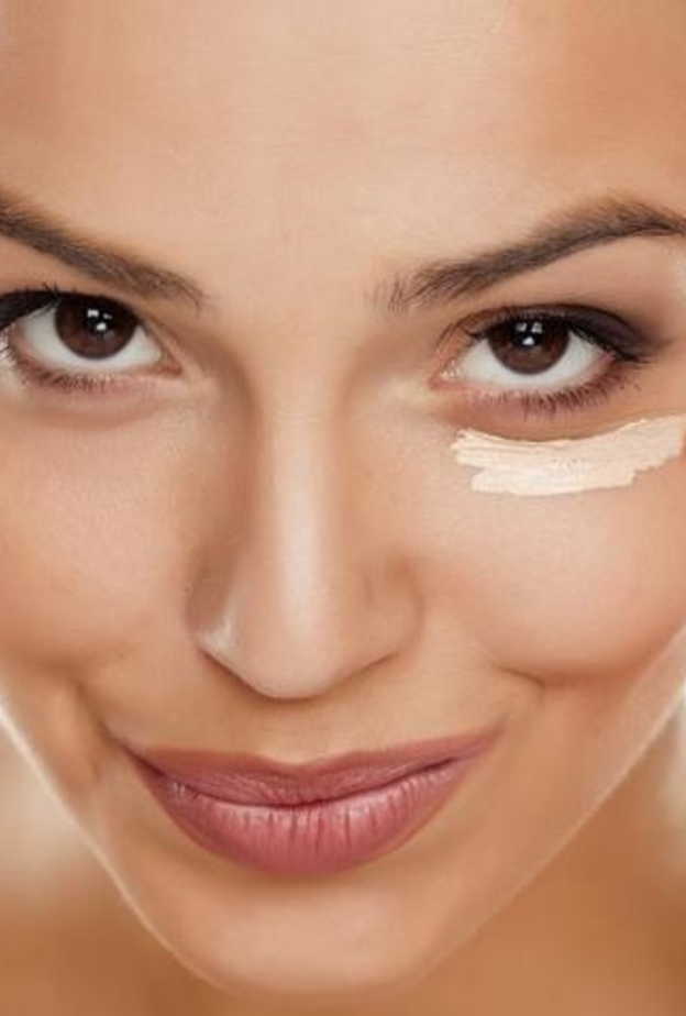 طبقي الألوان الترابية للعيون في شهر العسل